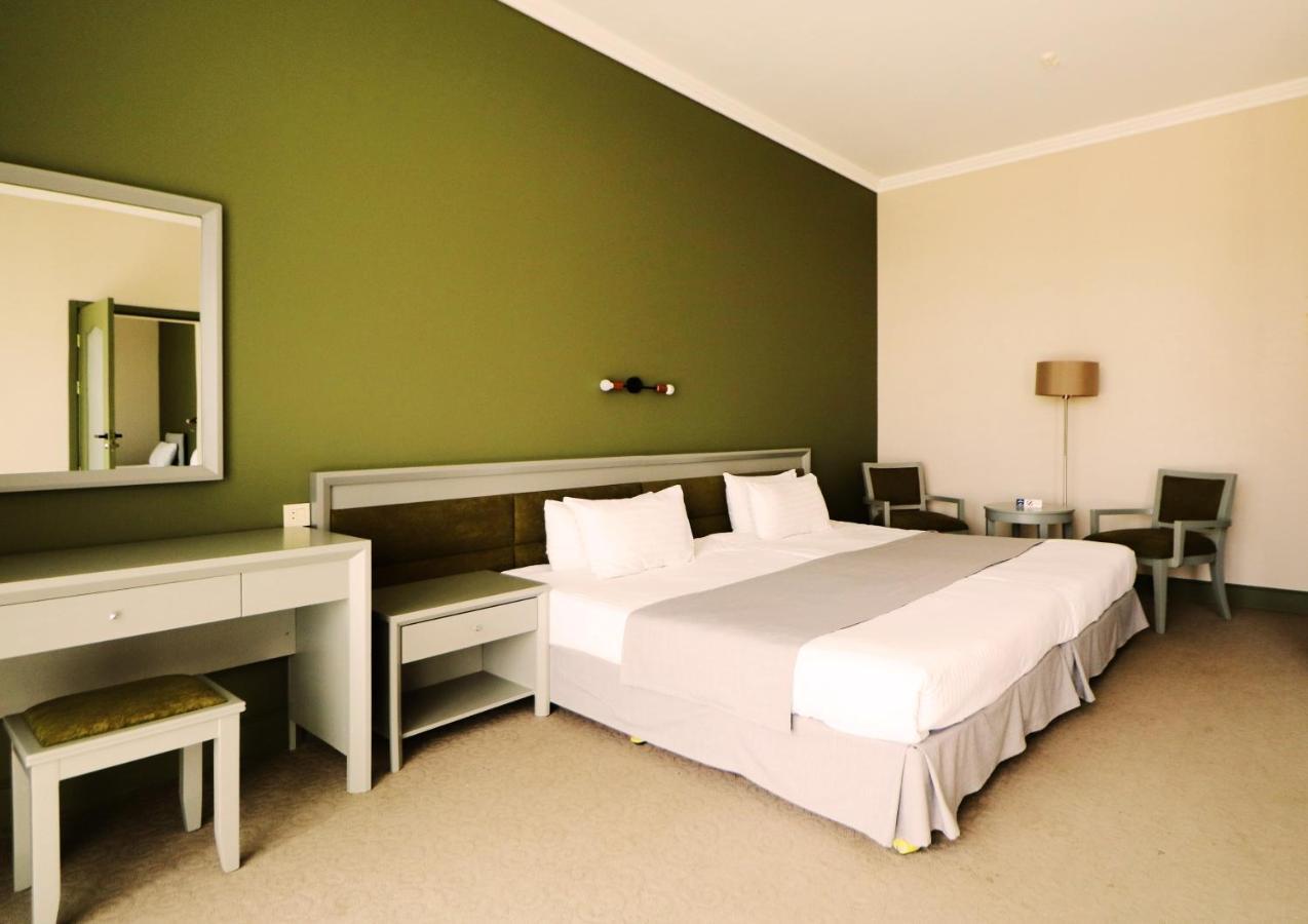 Bugaz Sea View Hotel Gribovka Luaran gambar