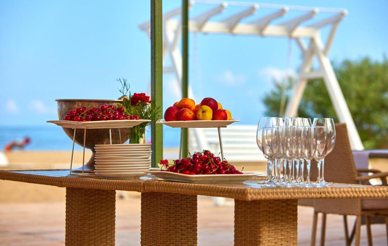 Bugaz Sea View Hotel Gribovka Luaran gambar
