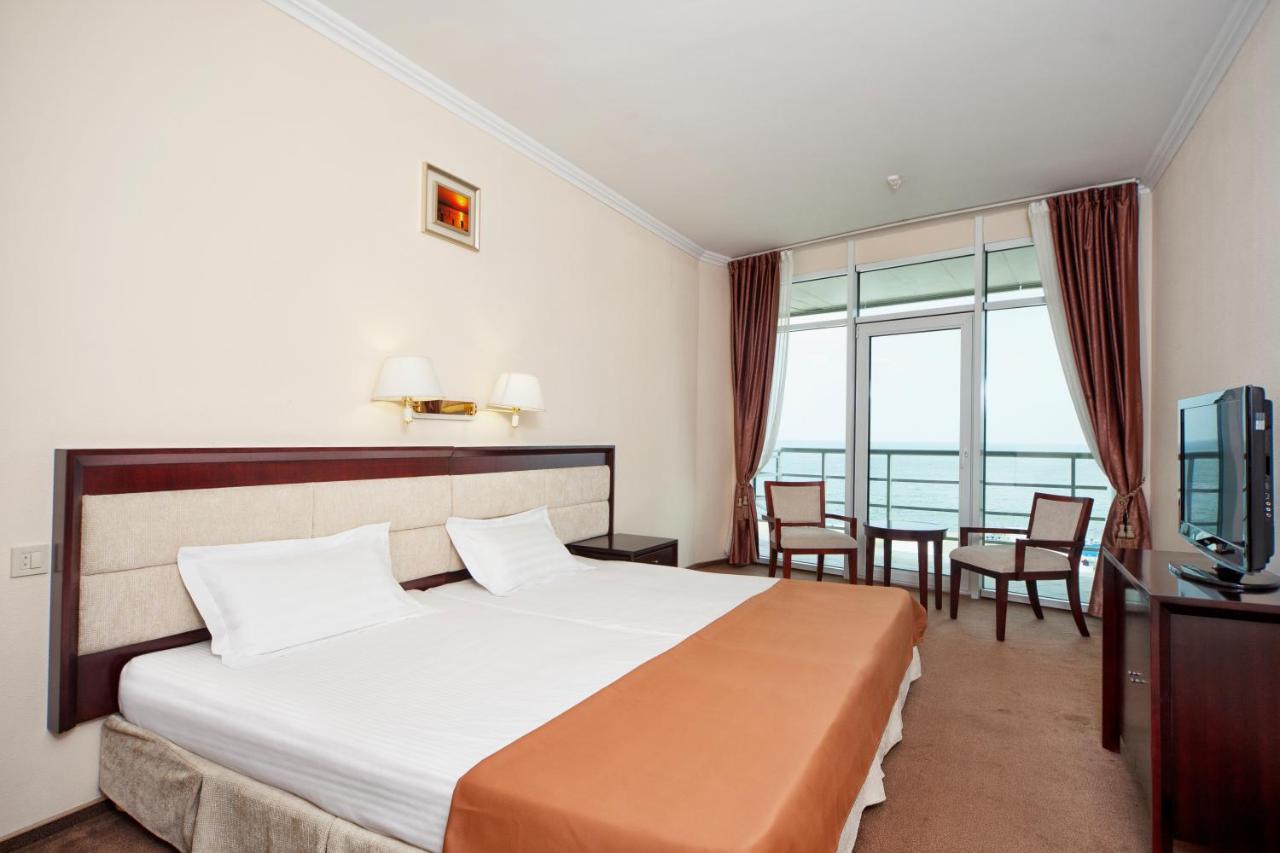 Bugaz Sea View Hotel Gribovka Luaran gambar