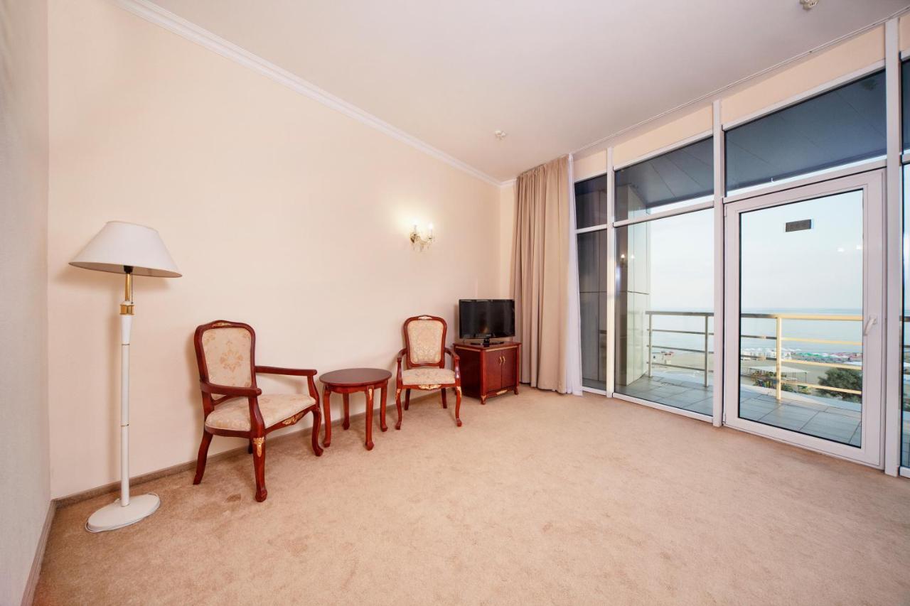 Bugaz Sea View Hotel Gribovka Luaran gambar