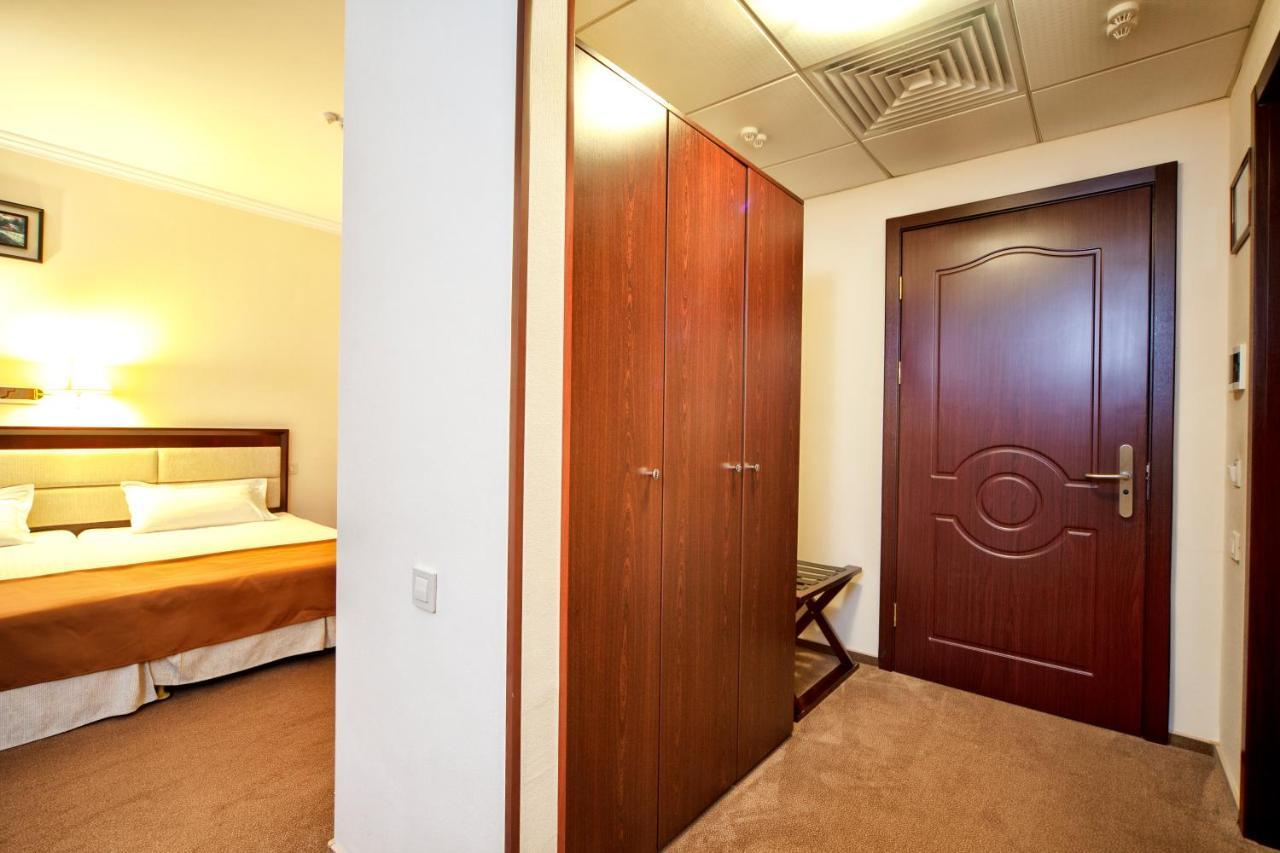 Bugaz Sea View Hotel Gribovka Luaran gambar
