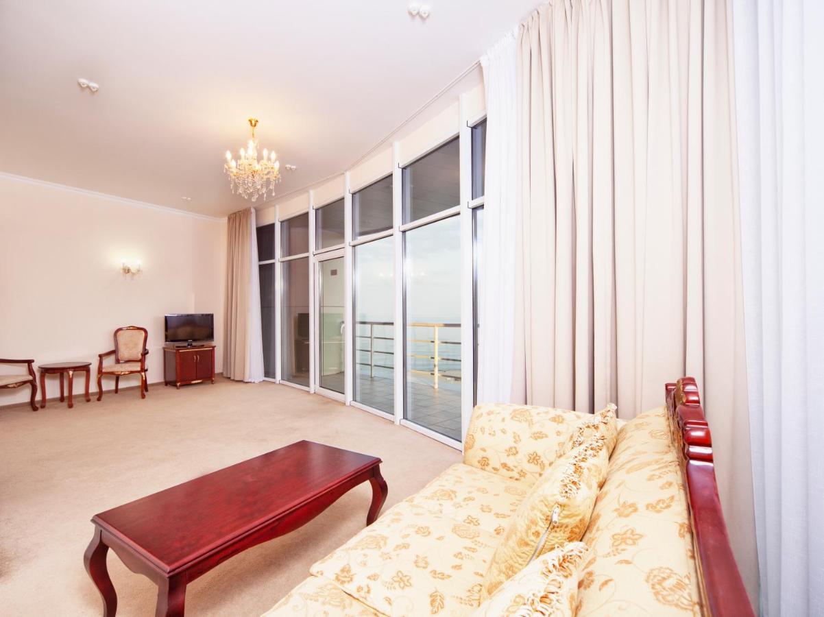Bugaz Sea View Hotel Gribovka Luaran gambar