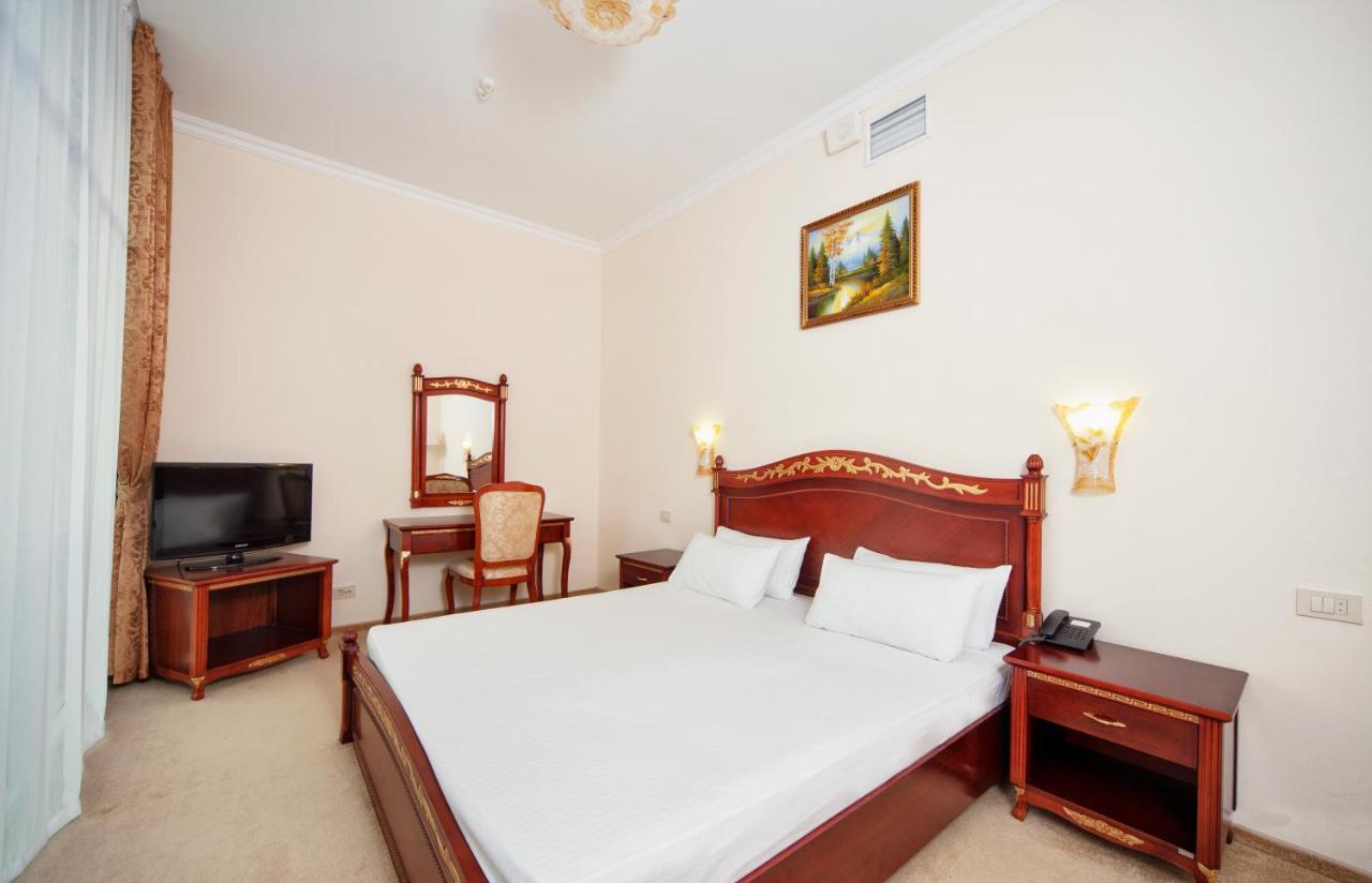 Bugaz Sea View Hotel Gribovka Luaran gambar