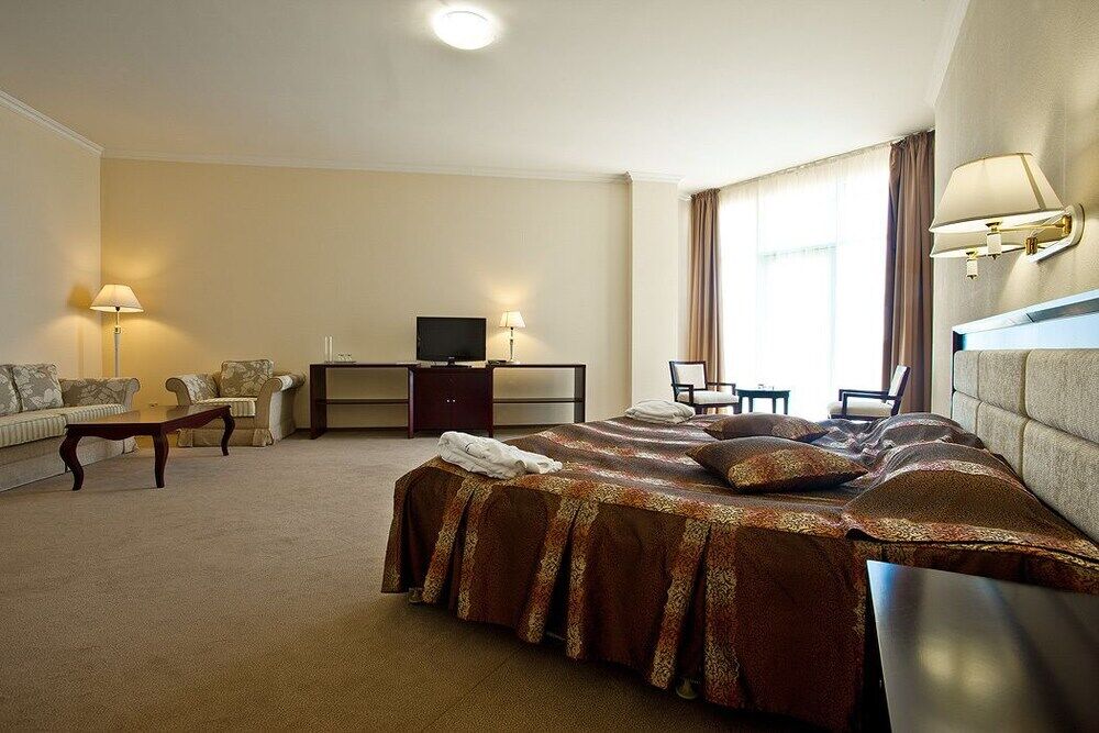 Bugaz Sea View Hotel Gribovka Luaran gambar